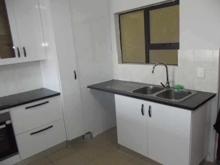 To Let 2 Bedroom Property for Rent in Parklands Western Cape